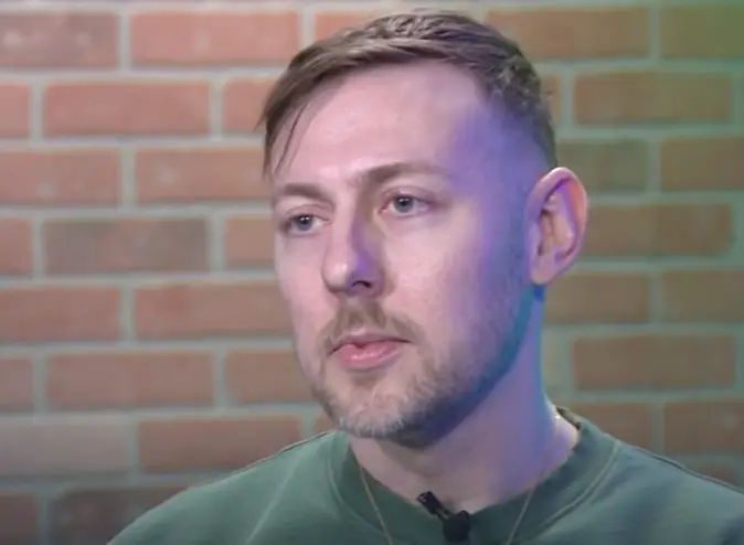 He was held at gunpoint when he tried to meet up with someone (TMJ4)