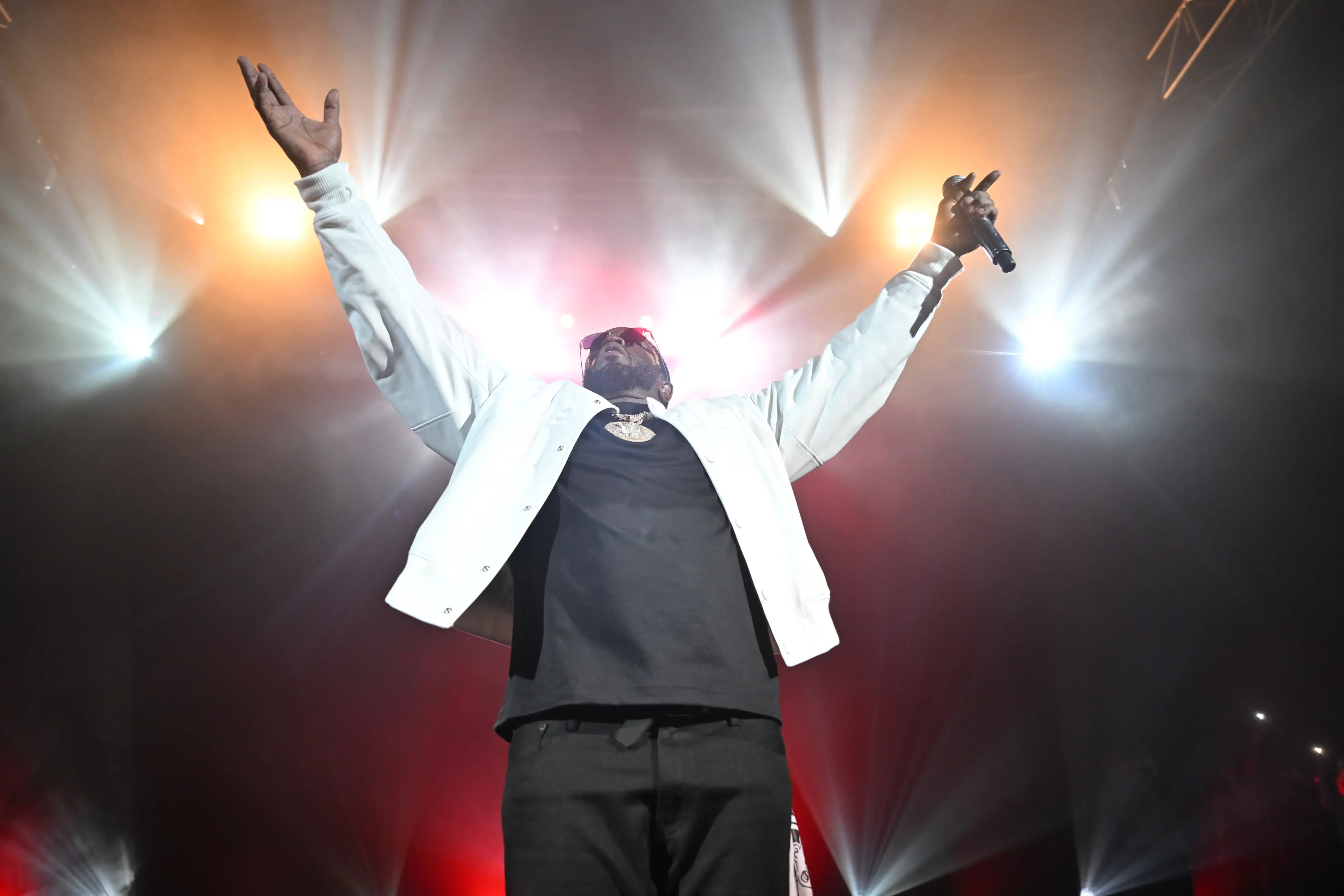 Prosecutors say they found 1,000 bottles of baby oil in Diddy's home (Samir Hussein/Getty Images for Sean Diddy Combs)