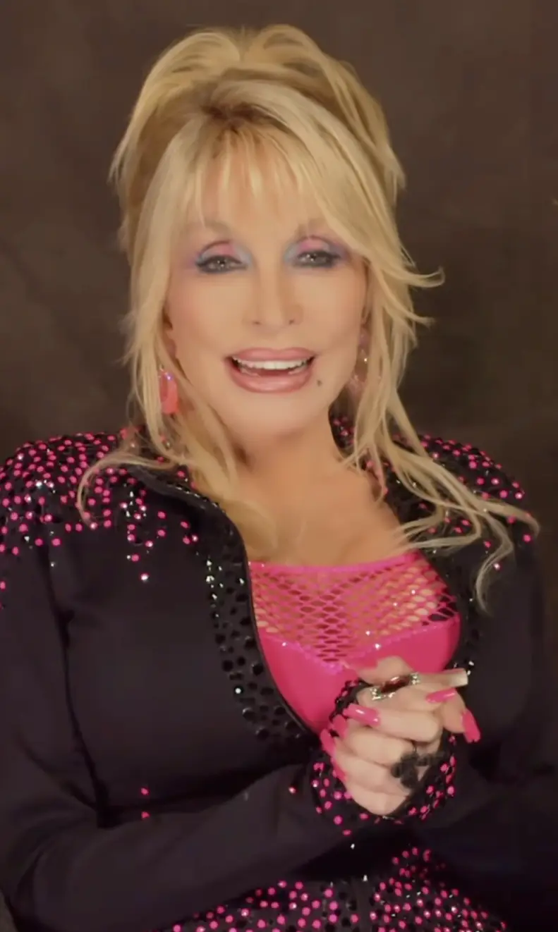 The singer shared an update on her health in May (dollyparton/Instagram)