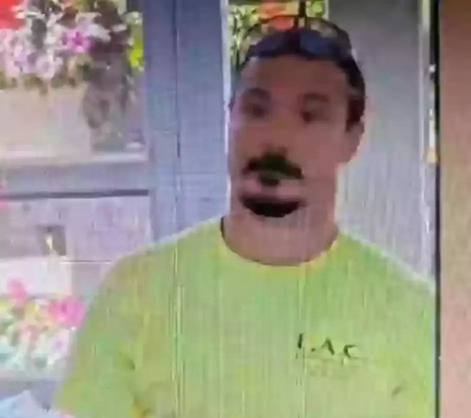 Police are still searching for Travis Decker (Kittitas County Sheriff's Office)