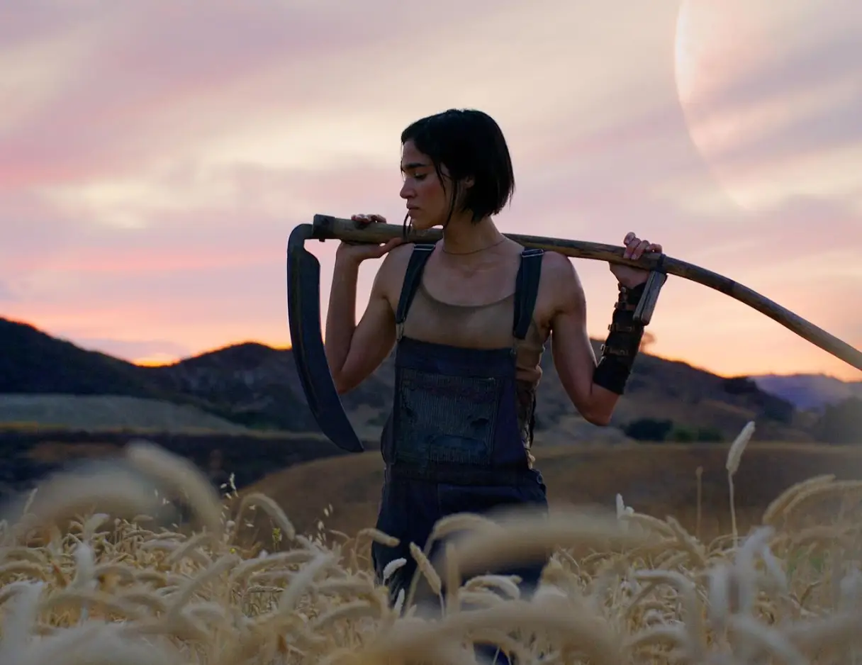 Zack Synder created a lot of sets practically.