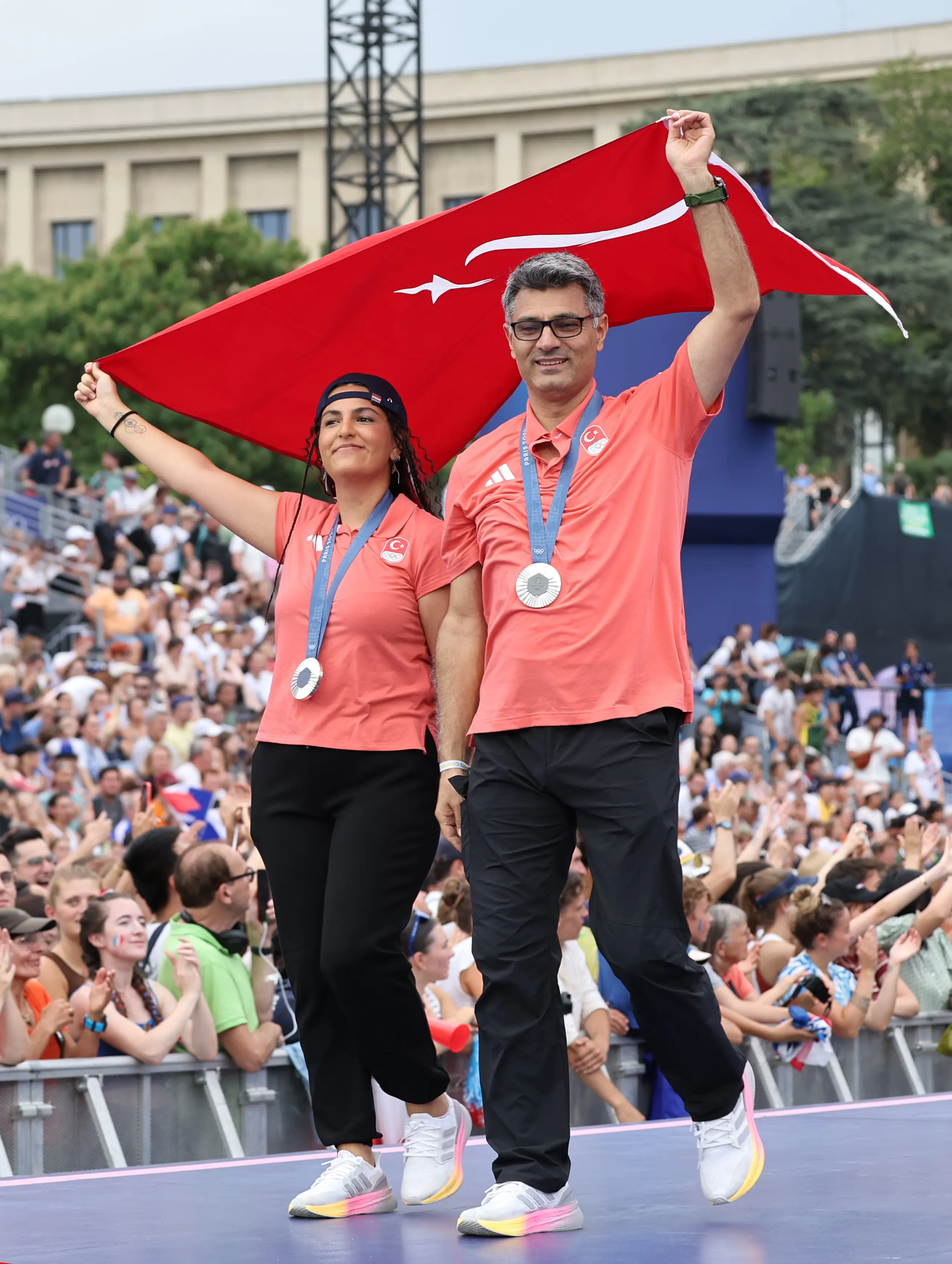 Ilayda Tarhan and Yusuf Dikec. (Arturo Holmes/Getty Images)