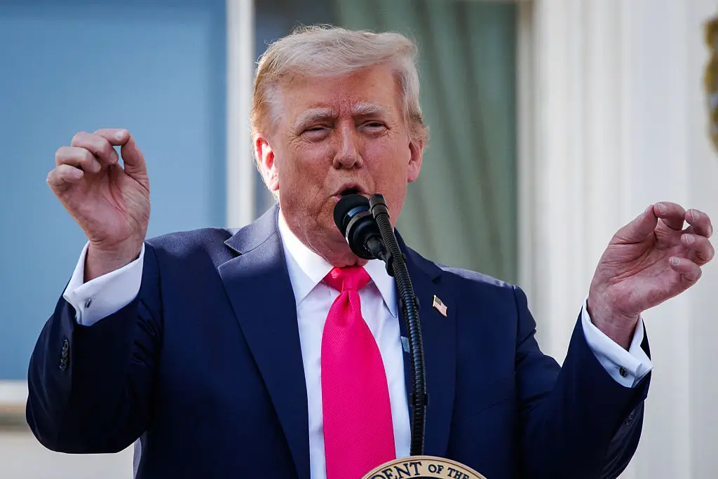 Approval ratings continue to slump for Donald Trump (Samuel Corum/Getty Images)