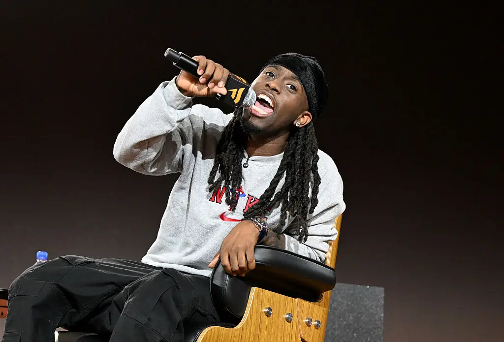 Kai Cenat explained why he avoids blue markers (Slaven Vlasic/Getty Images)