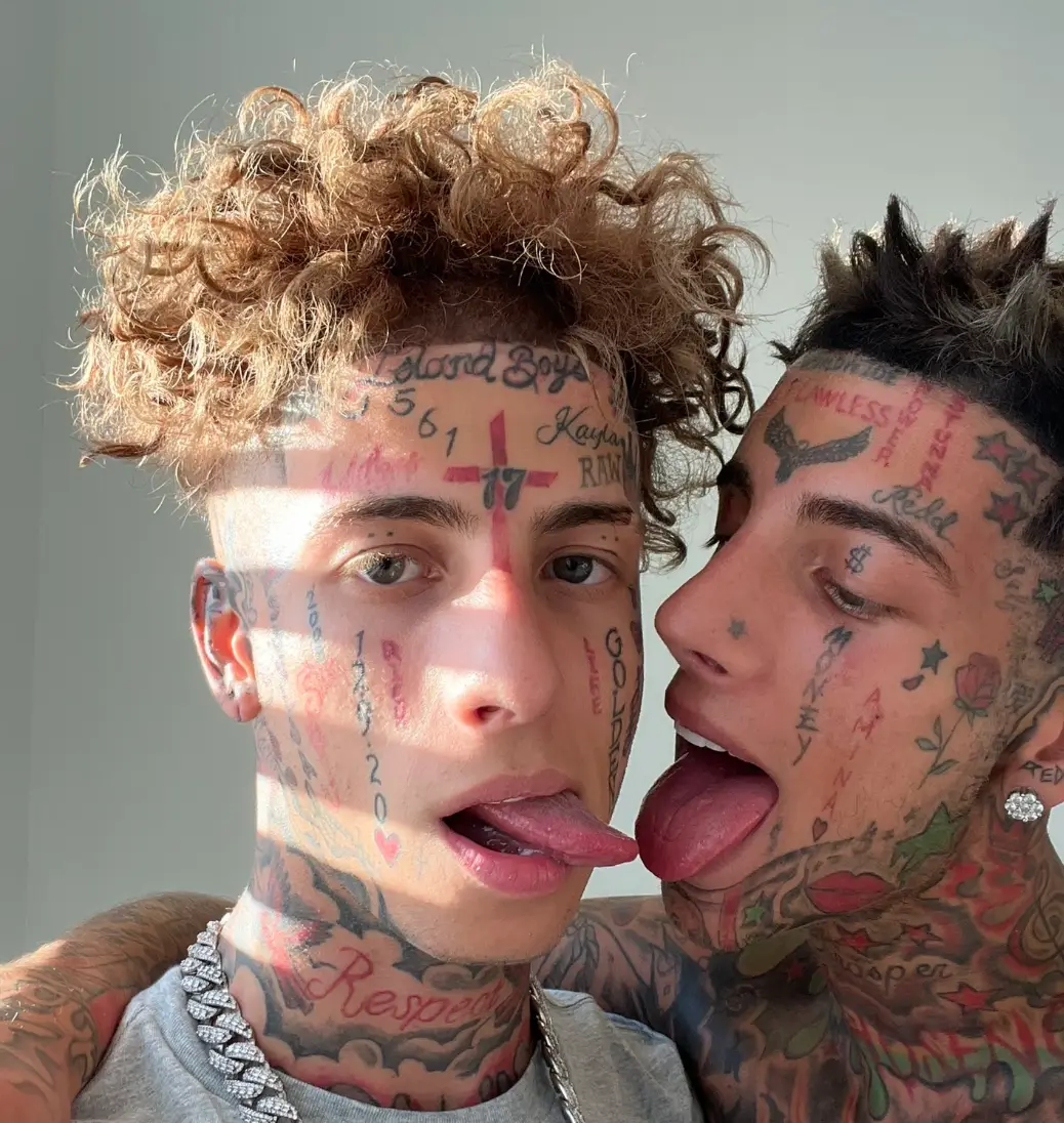 Alex Venegas shared images of him and his brother to Twitter to promote his OnlyFans.