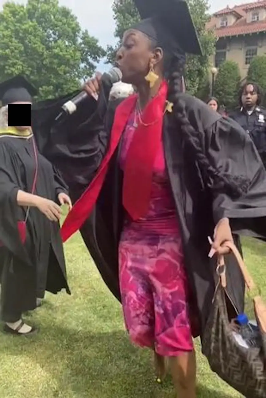 After informing the audience her full name, she continued to say, "I am graduating today."