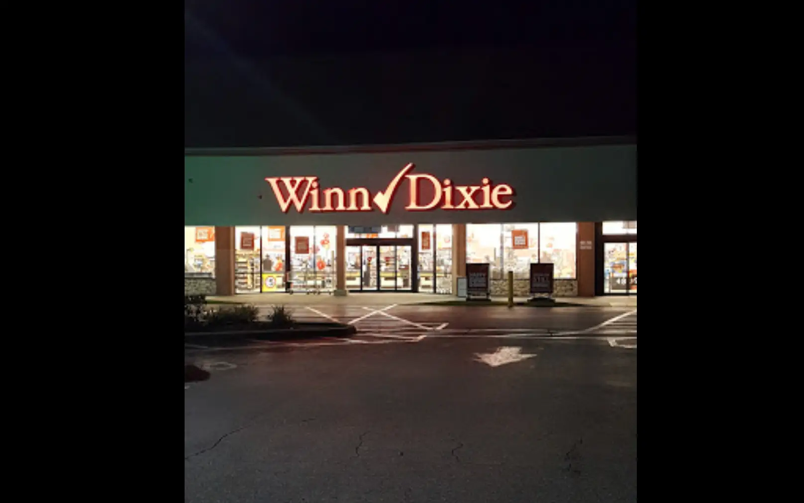 Kolb is alleged to have approached the mother and daughter at a Winn Dixie grocery store in Port Orange.