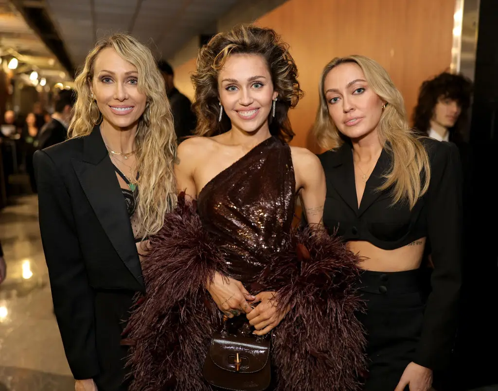 Miley noticeably left her dad out of her Grammys speech in 2024, and only mentioned her mom Tish and sister Brandi (Neilson Barnard/Getty Images for The Recording Academy)
