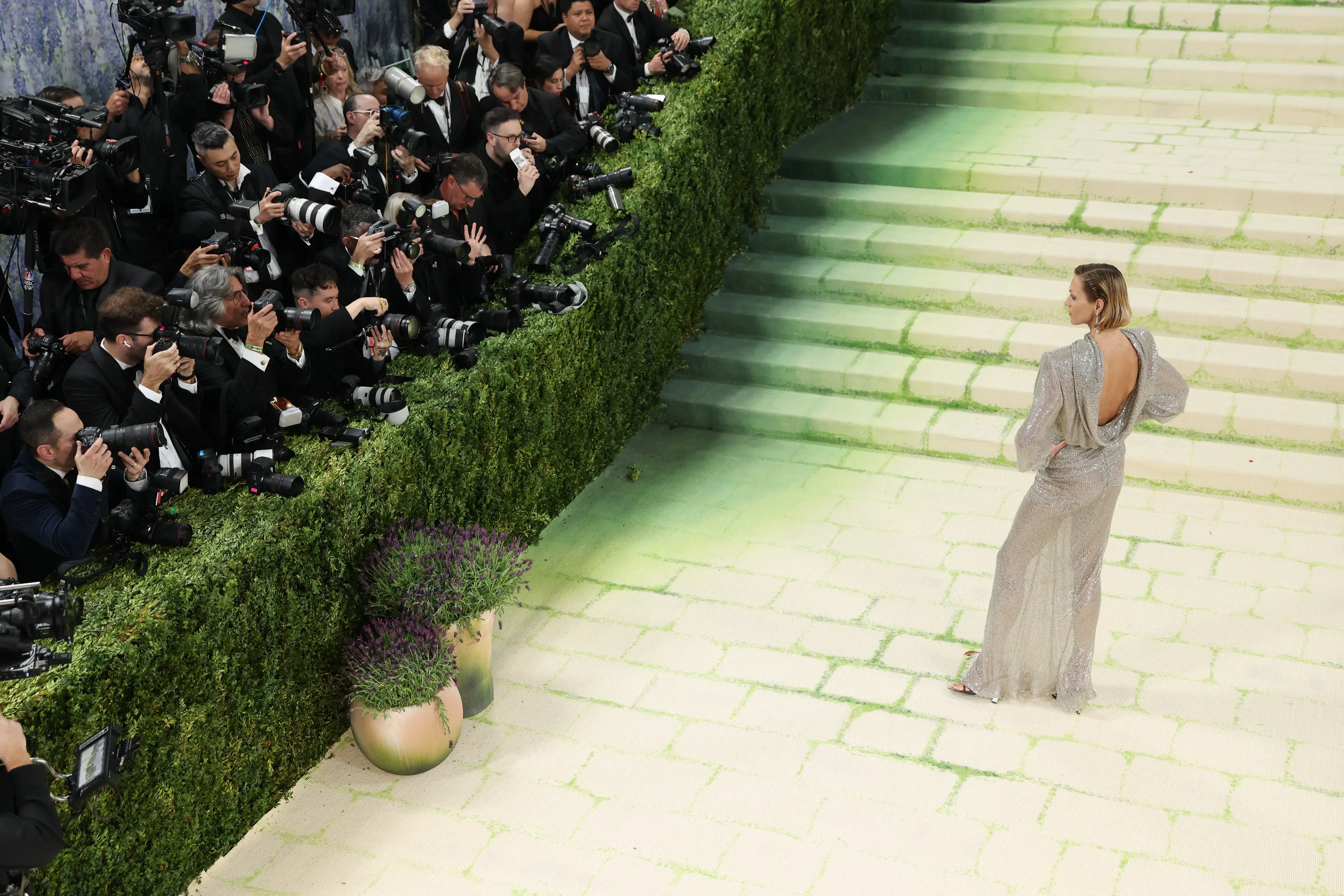 This year's carpet was modelled on an Italian garden scene (Dia Dipasupil/MG26/Getty Images for The Met Museum/Vogue)