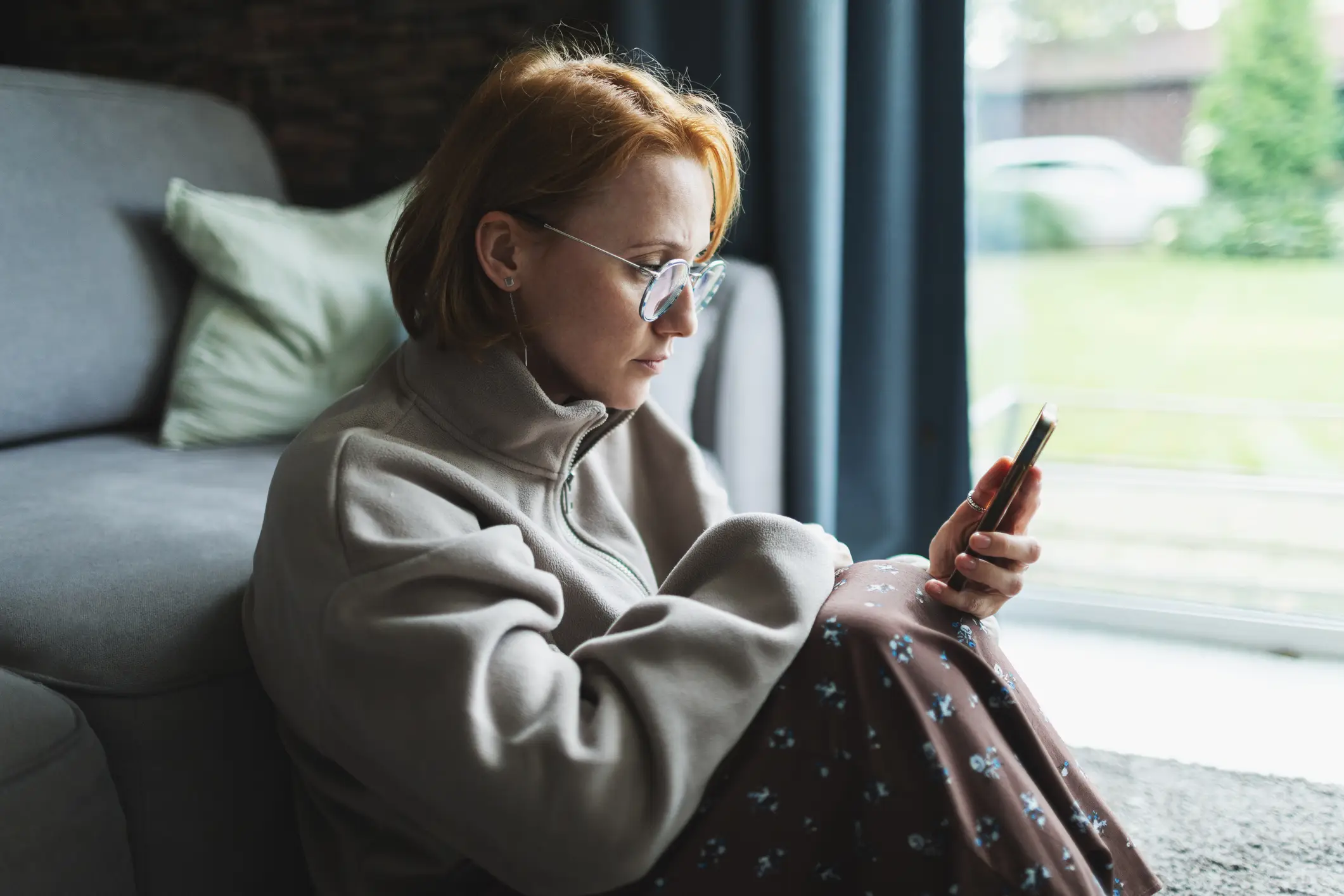 When their texts have you staring at your phone like this, it's time to move on... (JulPo/Getty Images)