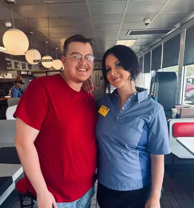 Lana Del Rey happily posed with fans.