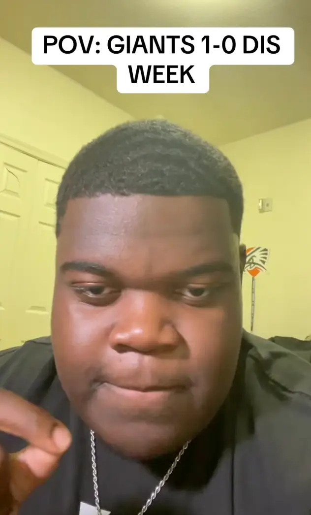 Collin regularly shares videos about football online (Instagram/@dieunerst)