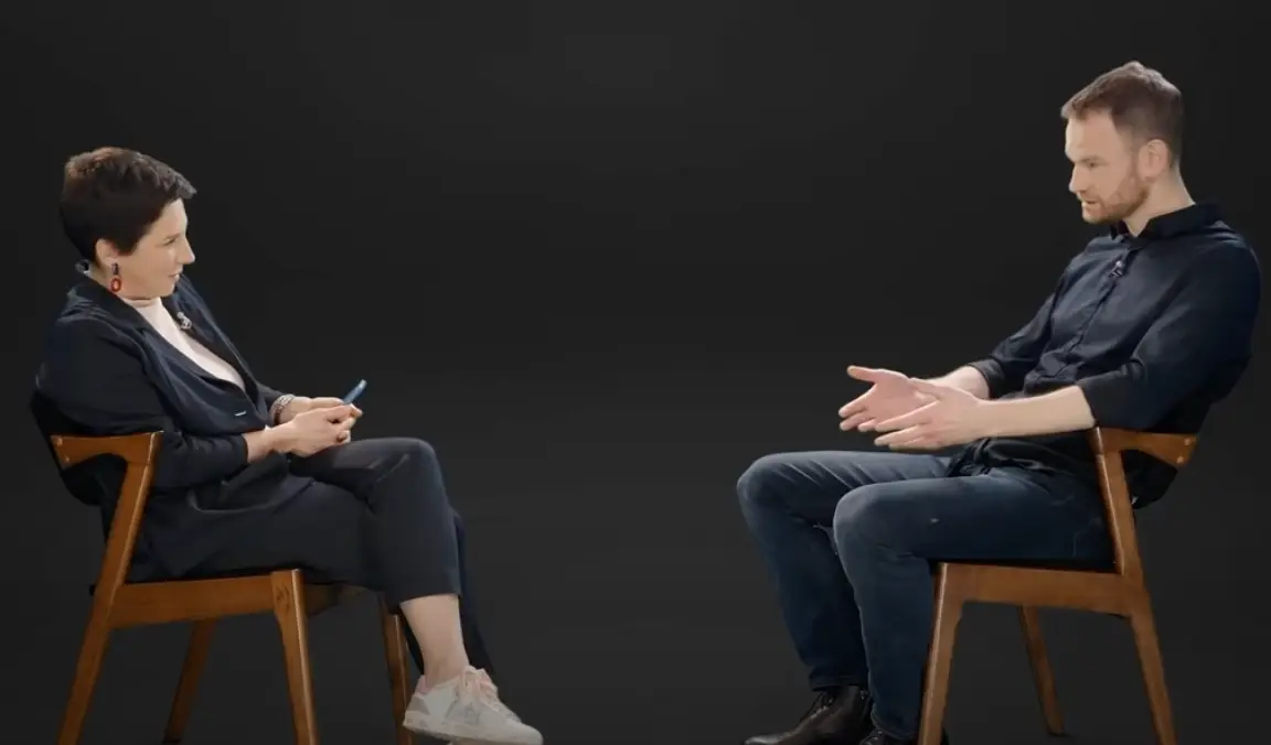 Gordeeva is shocked by Dr Yudin's theory that Russia's 'Z' symbol has deliberately chosen for looking like a 'half swastika'.