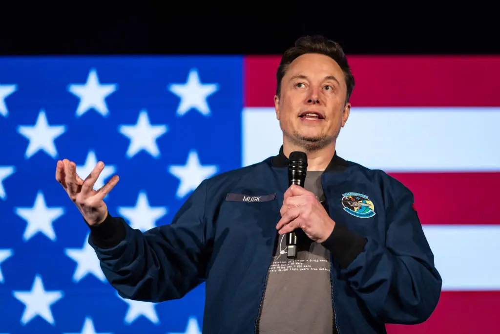Elon Musk's company needs to recall 700,000 vehicles (Samuel Corum/Getty Images)