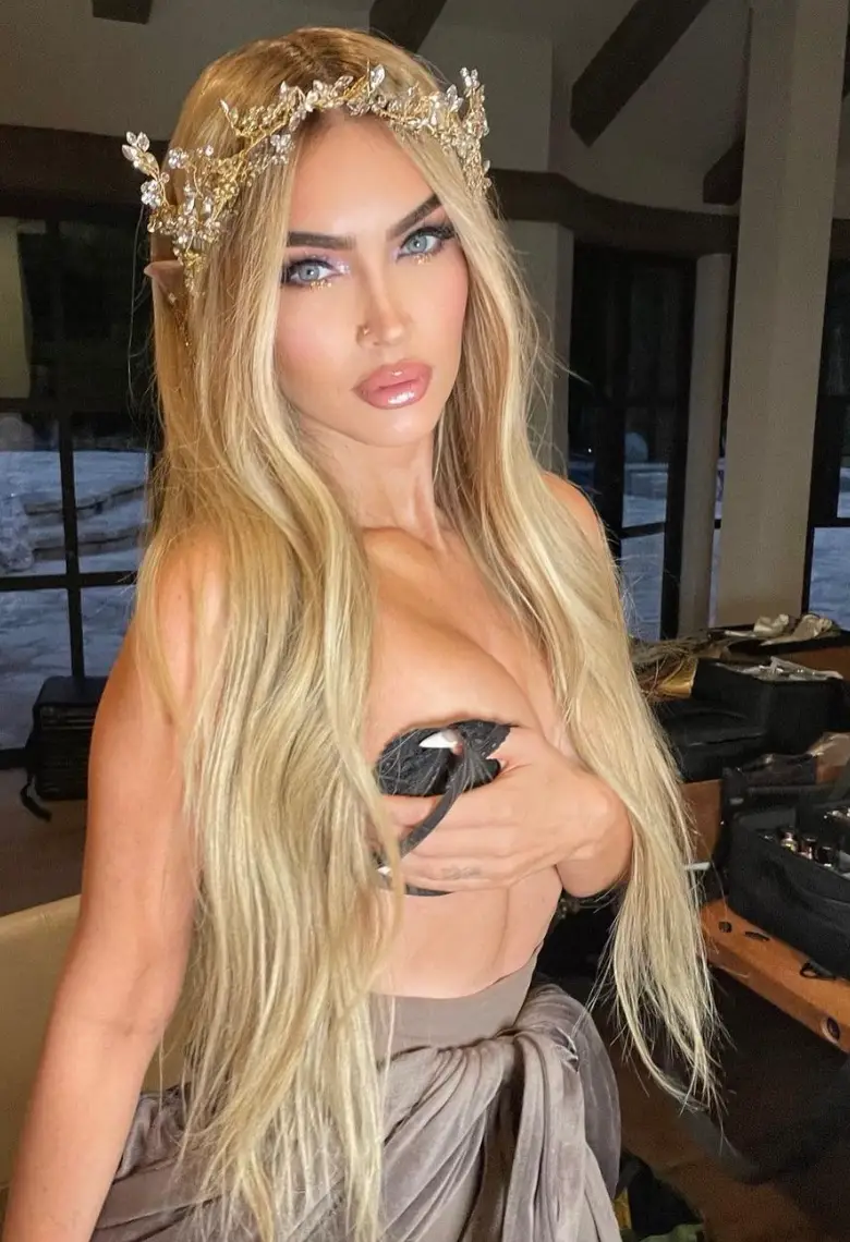 Megan Fox dressed up as Princess Zelda.