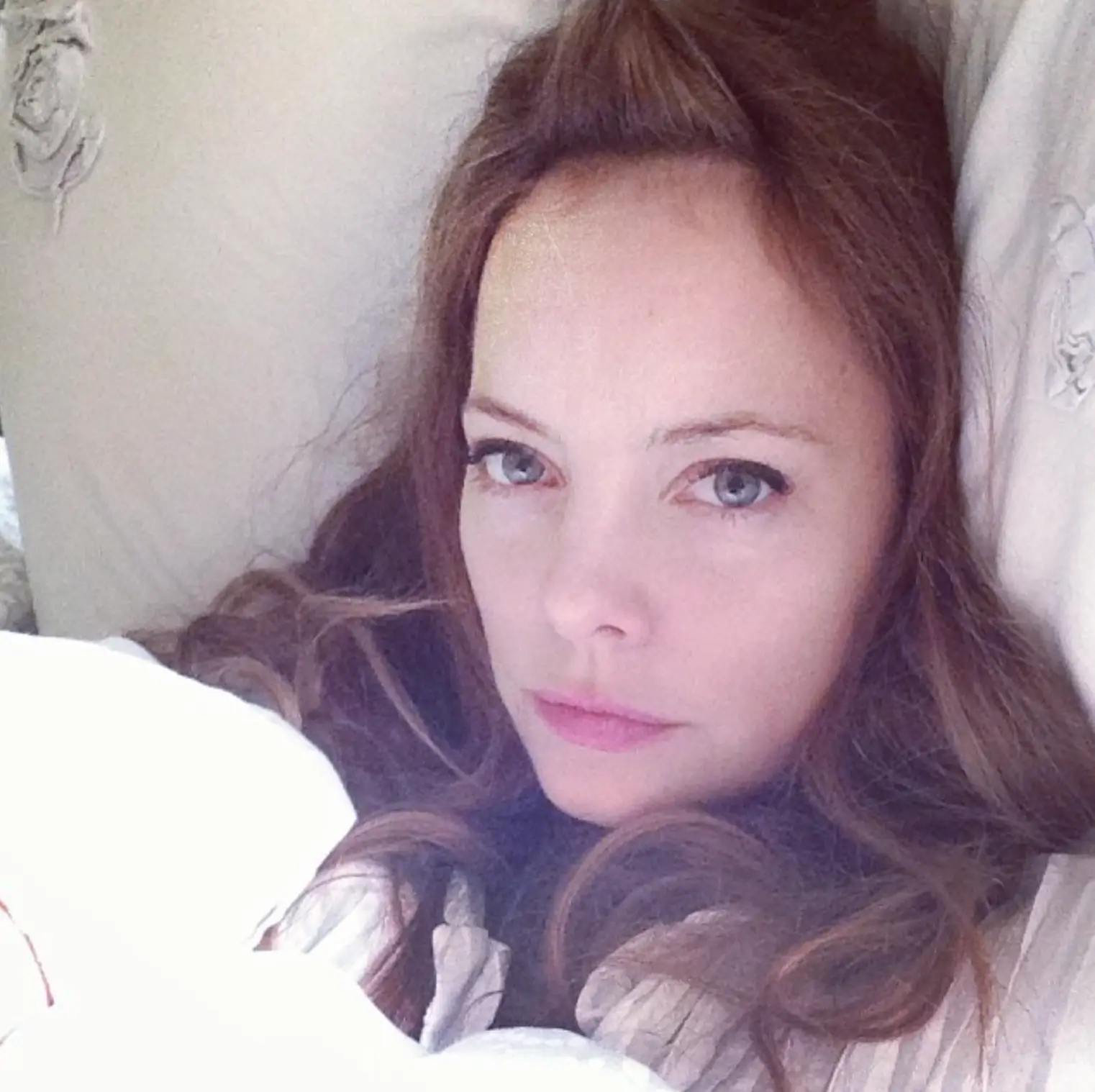 Bijou Phillips plans to stay married to Danny Masterson, a source has claimed.