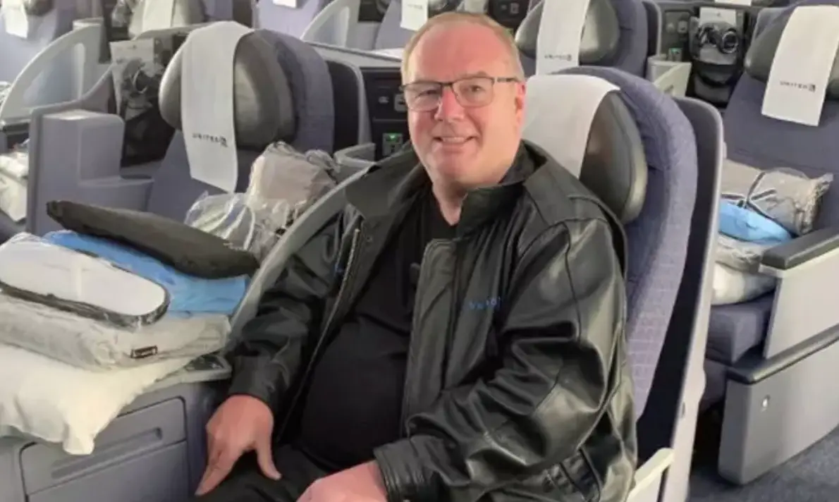 Tom Stucker has flown millions of miles over the decades (Instagram/@ua1flyer)