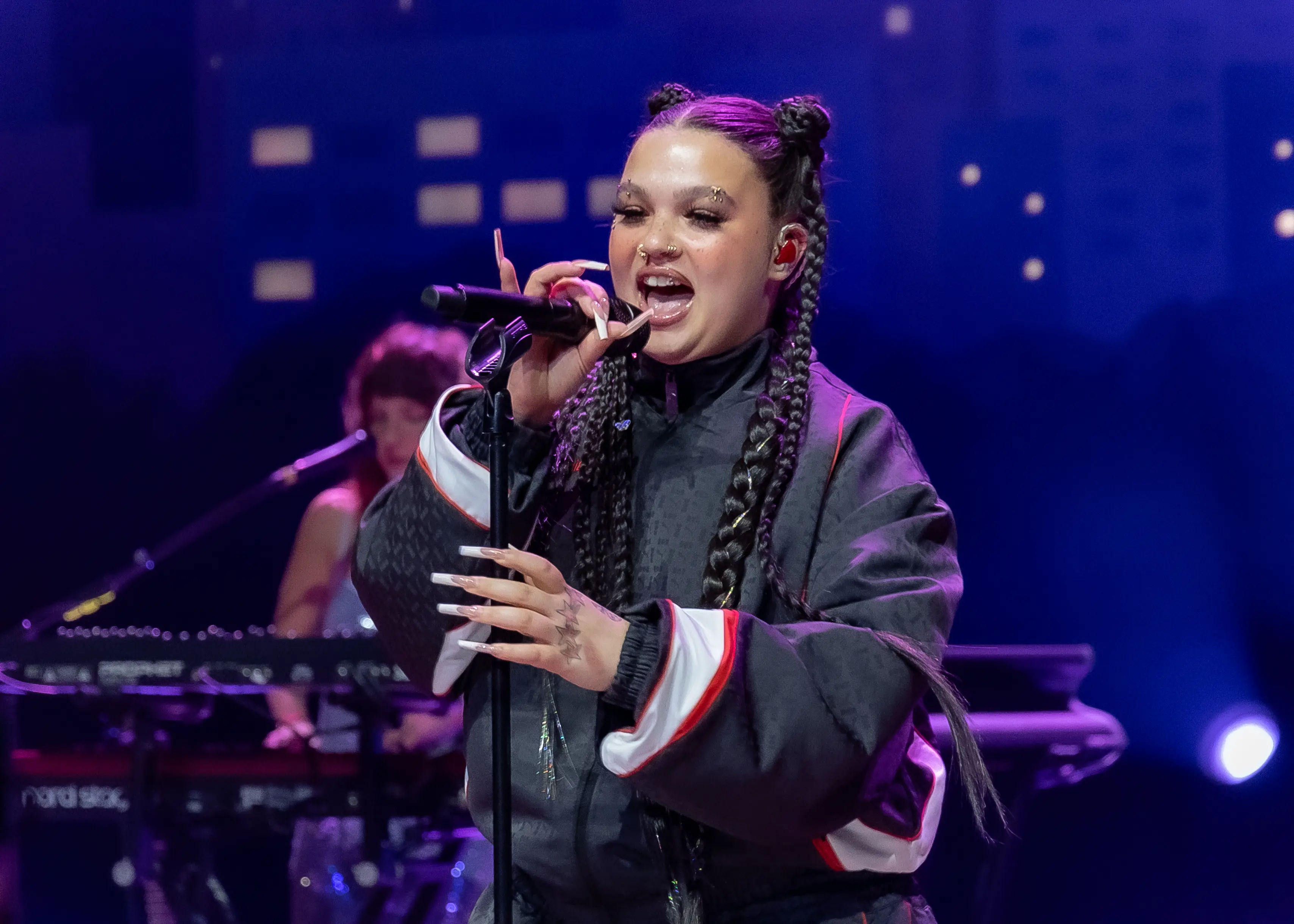 Lola Young recently opened up about how vaping has negatively impacted her as well (Gary Miller/Getty Images)