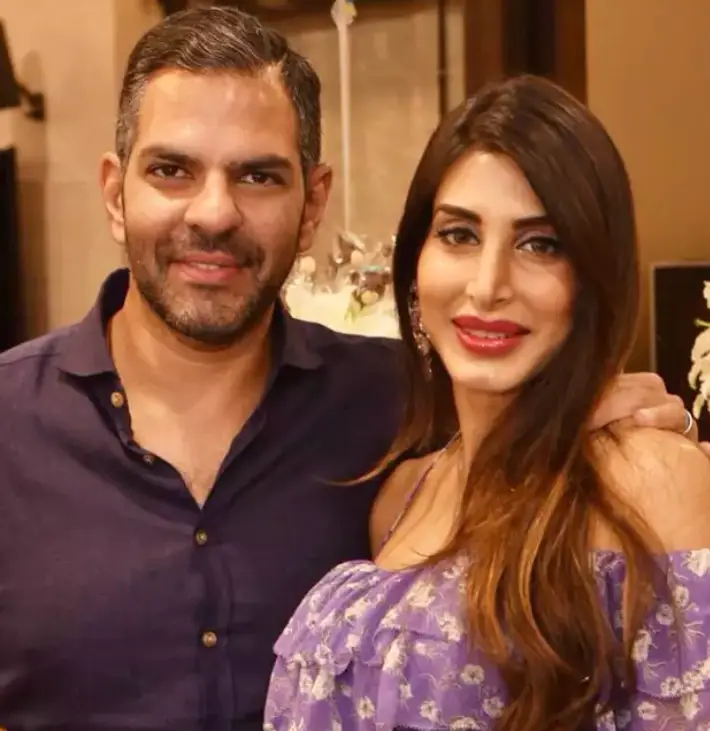 Sunjay Kapur, pictured with his wife Priya Sachdev (priyasachdevkapur/Instagram)