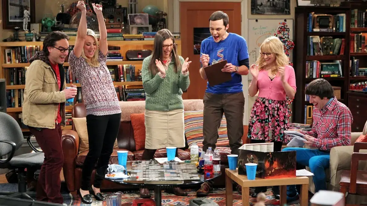 The original five cast members of The Big Bang Theory earned $1 million per episode for season 8 and onwards. (CBS)