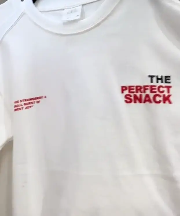 People on social media agreed with the user on the shirt being inappropriate.(chaos.to.sanity/TikTok)