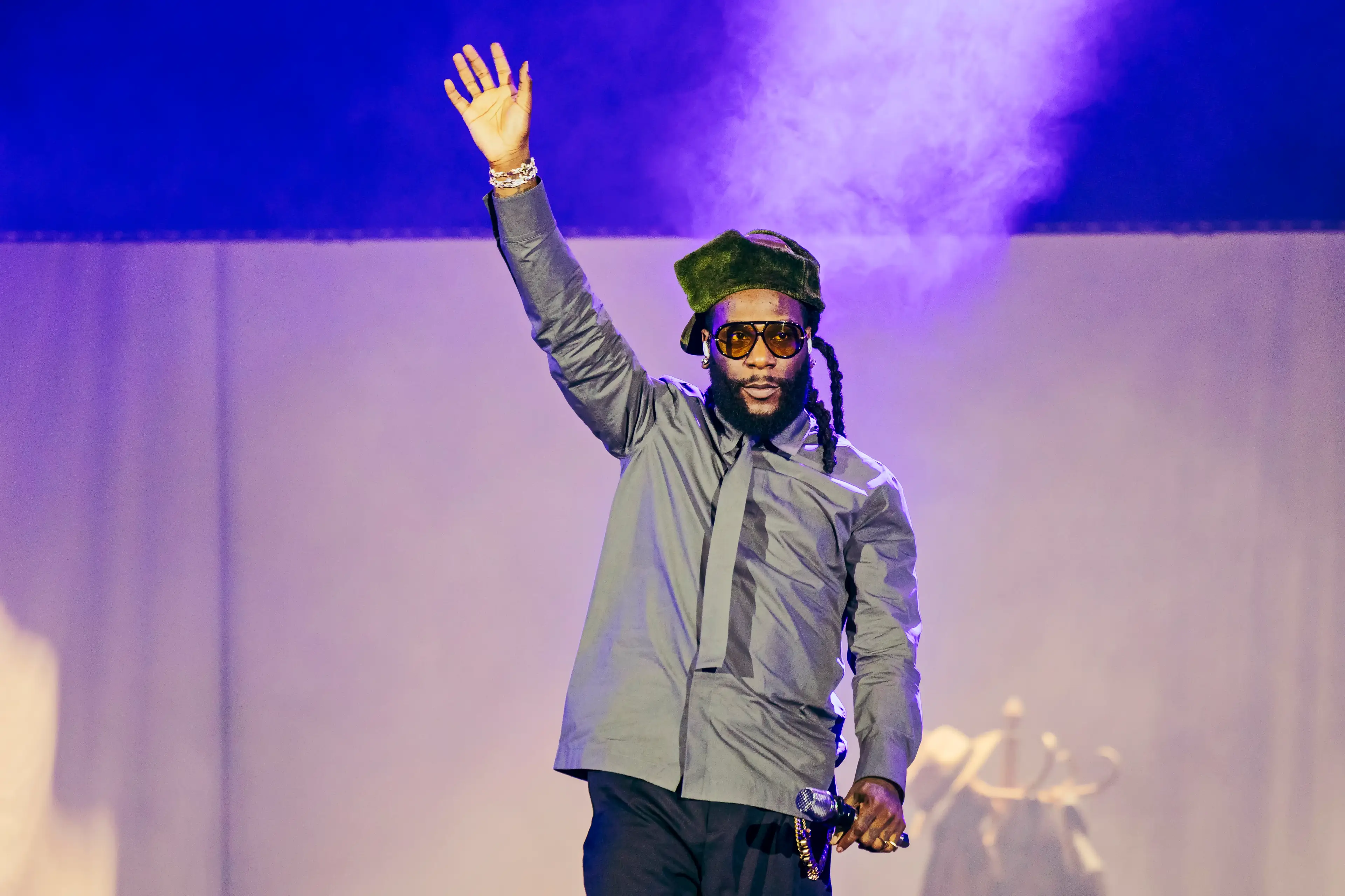 Burna Boy paused his concert to call out the couple (Pedro Becerra/Redferns/Getty)