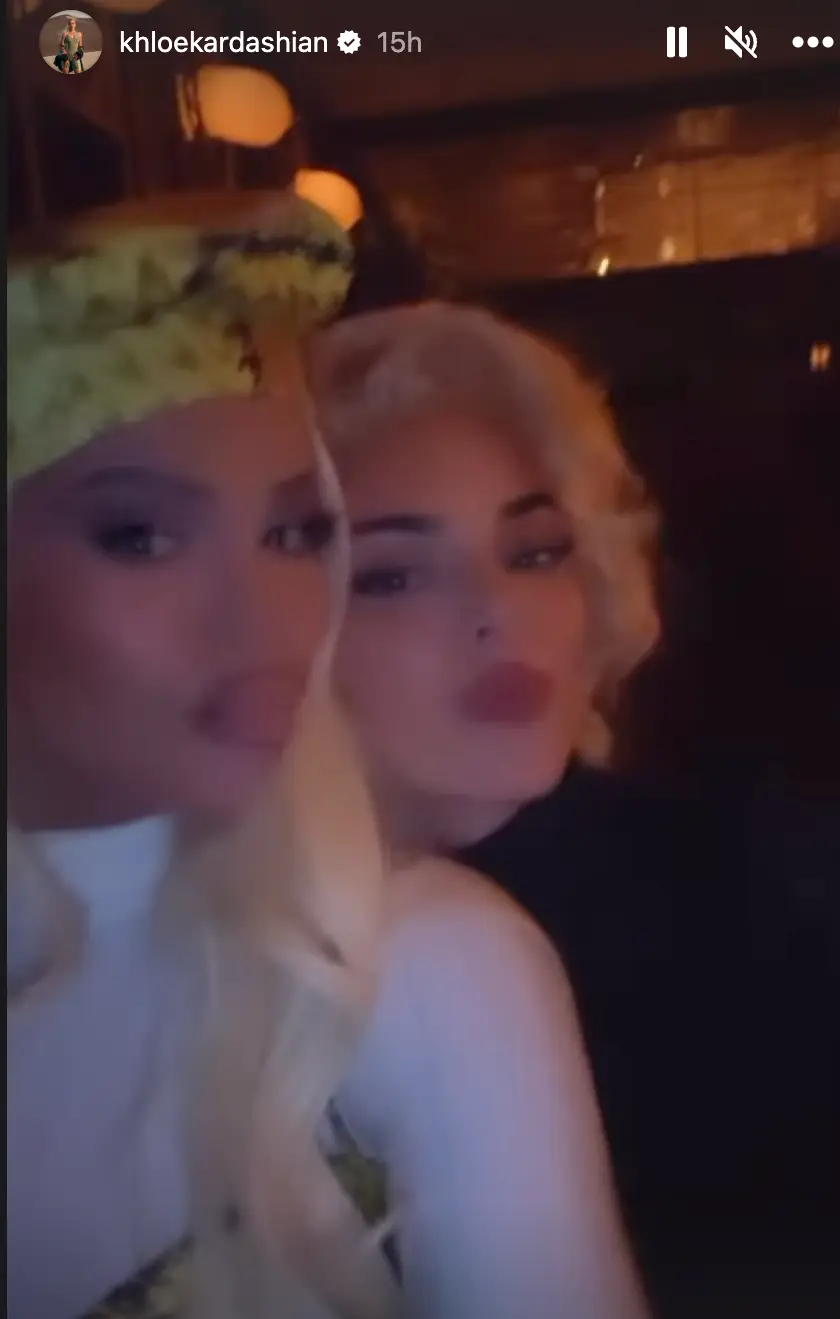 Khloé Kardashian posed for a video with sister Kendall Jenner.