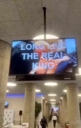 The footage was reportedly shown on a cafeteria TV (Twitter/@rmc031)