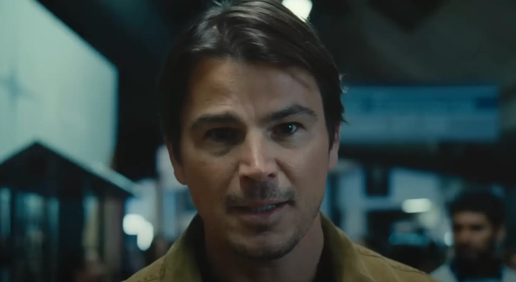 Josh Hartnett stars as Cooper Adams in Trap. (Warner Bros.)