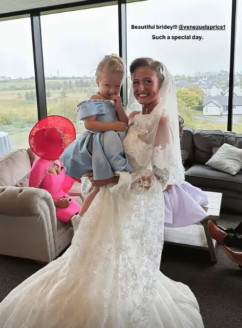 And she did it wearing Crocs! (Instagram/@mollymae)