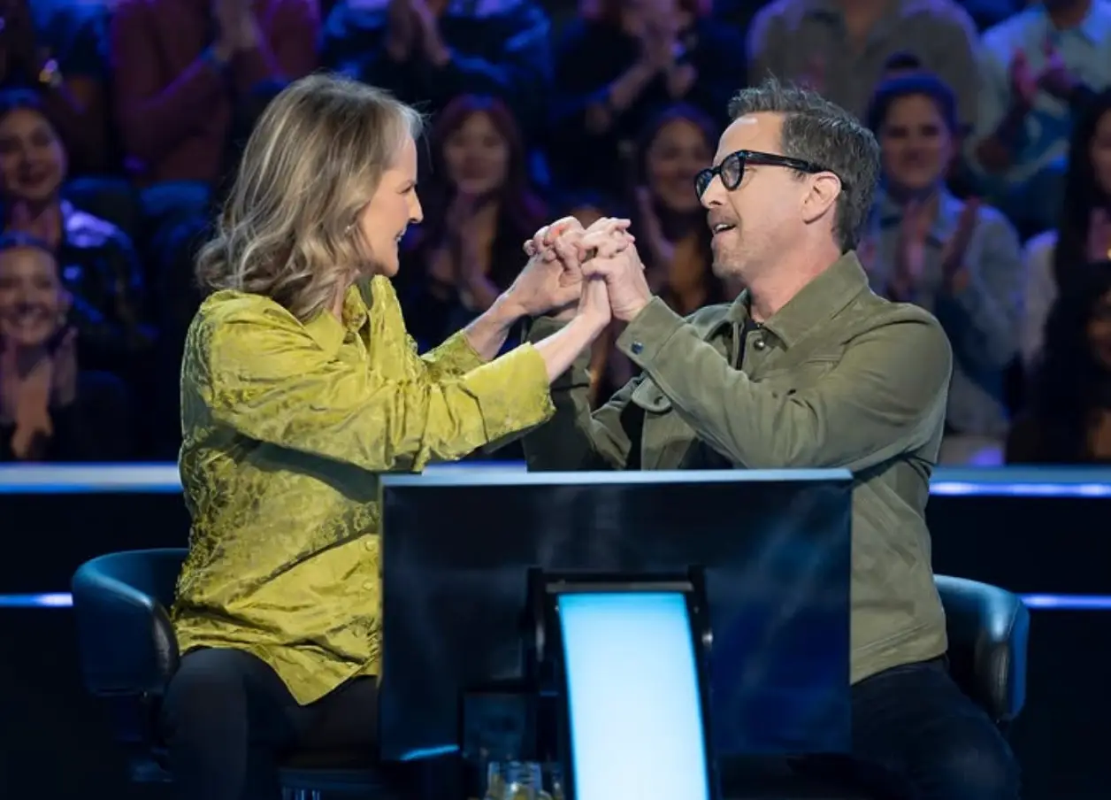 Helen Hunt and Dan Bucatinsky won $125,000 on the popular quiz show (@WhoWantsToBeAMillionaireTV/Instagram)