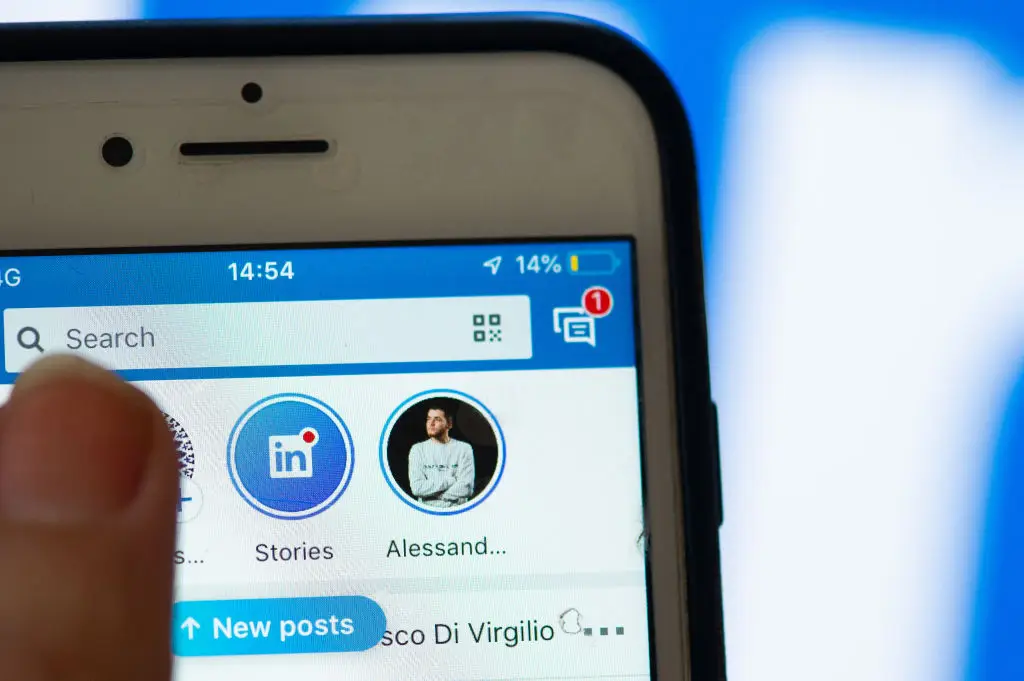 LinkedIn is becoming a place for people to meet (Lorenzo Di Cola/NurPhoto via Getty Images)