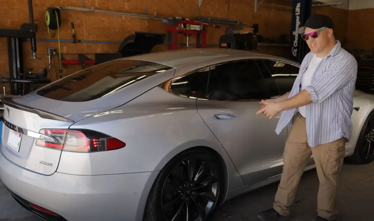 The YouTuber put his Tesla tow theory to the test (YouTube/Warped)