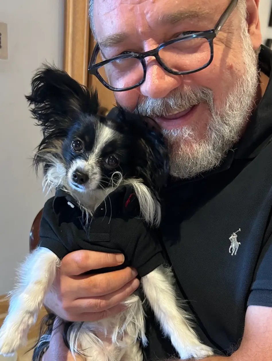 The actor announced the heartbreaking news on Twitter.