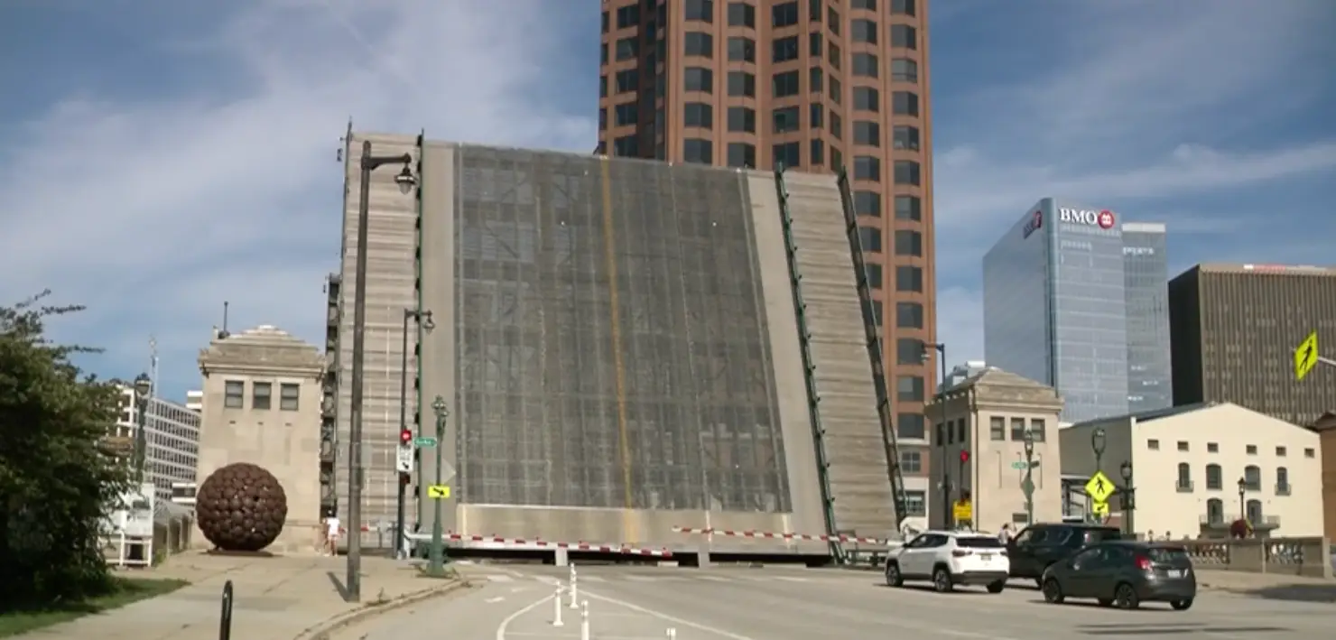 Richard Dujardin was crossing the Kilbourn Avenue Bridge when it began to close.