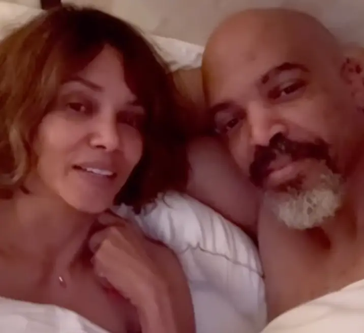 Berry and Hunt were keen to get down to business (Instagram/@halleberry)