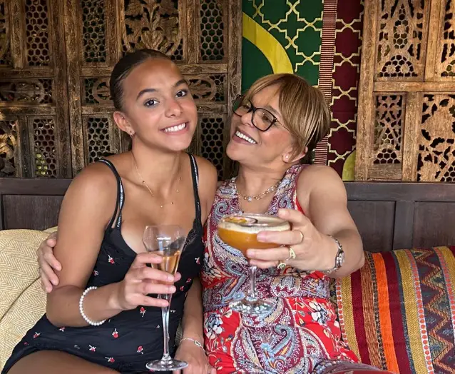 Lily attempted to use an Epi Pen to stop her reaction. (Crowdfunder)