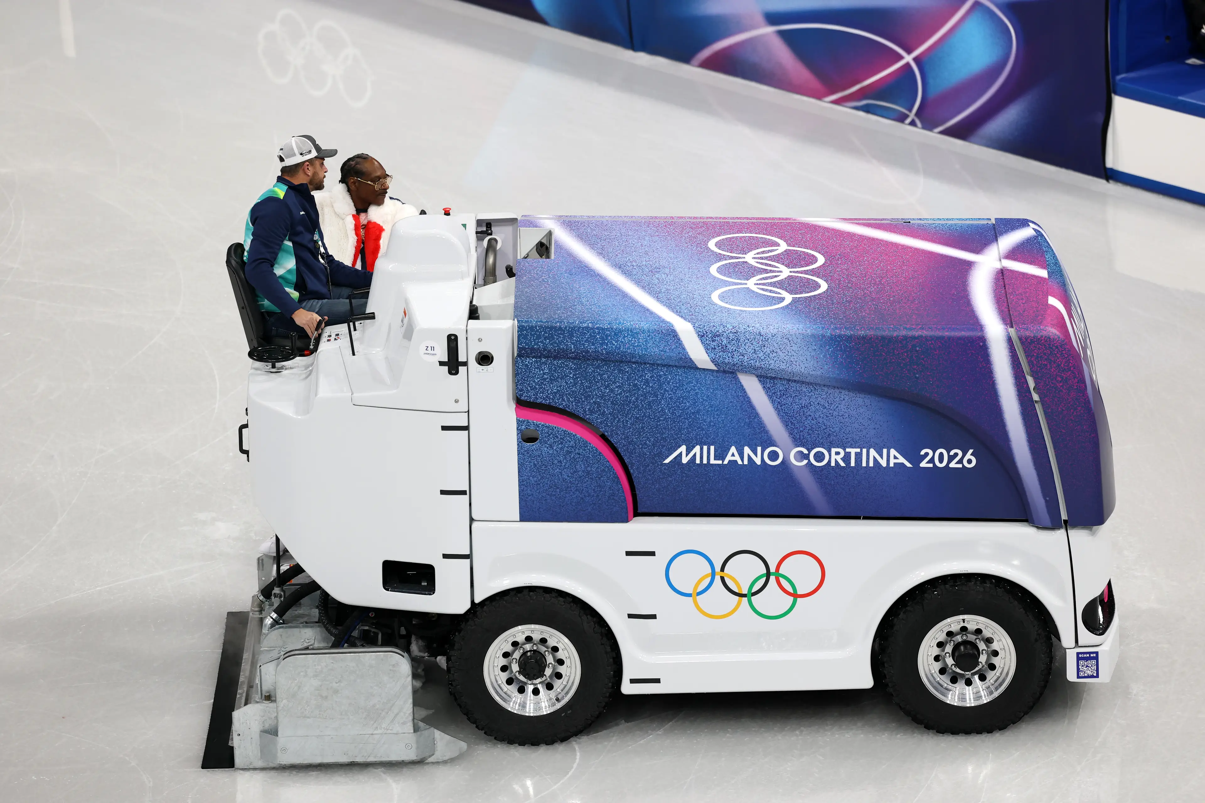 He even managed to pick up a ride on the ice (Matthew Stockman/Getty Images)