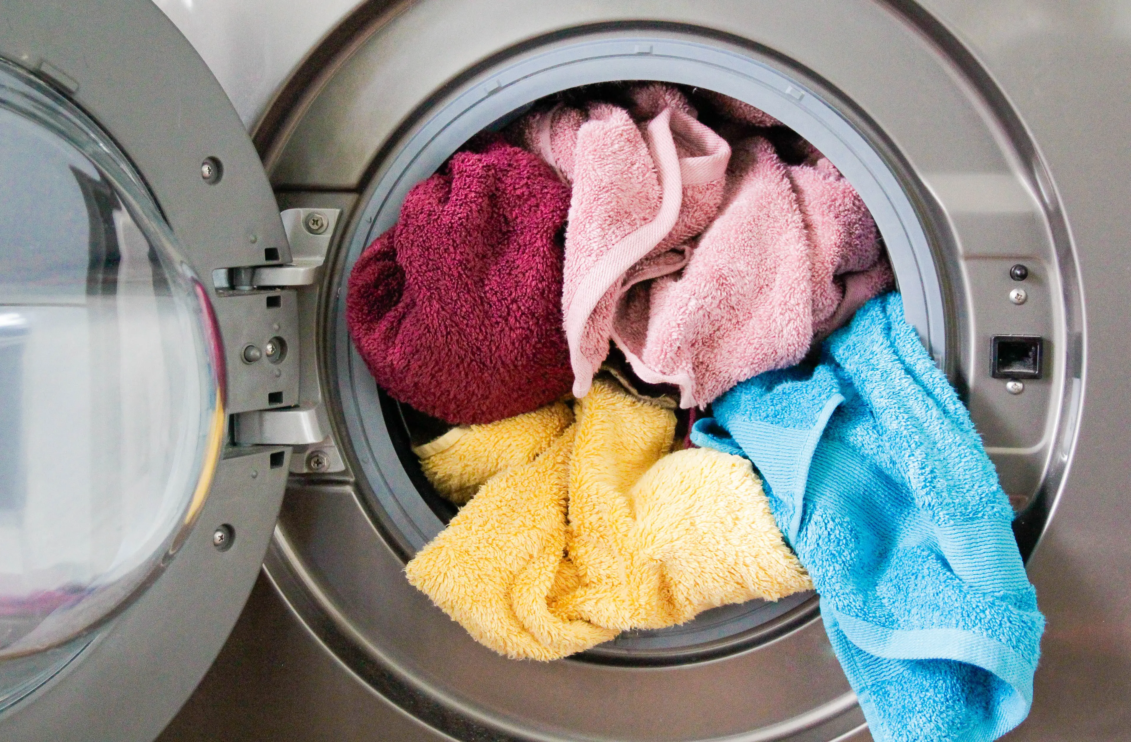 George was doing his laundry when he realized he'd been scammed (Getty Stock Image)