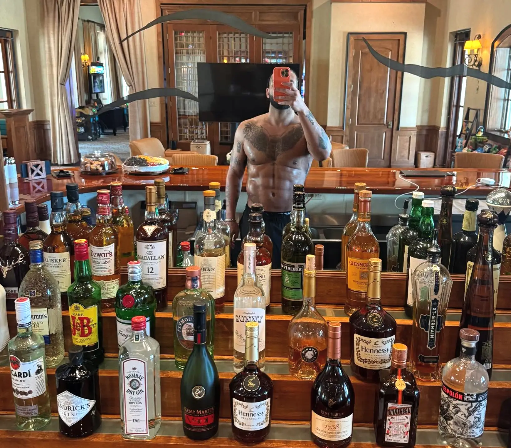 Drake's viral six-pack Instagram post (@‌champagnepapi/Instagram)