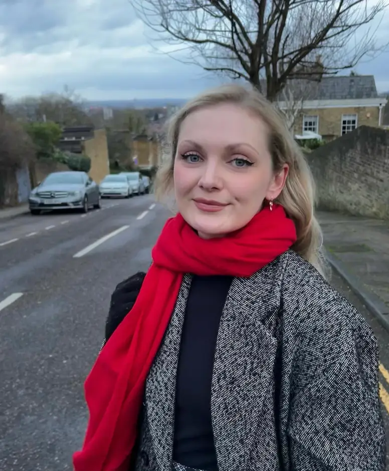 She has written a book about her experience (Instagram/@kittyruskin)