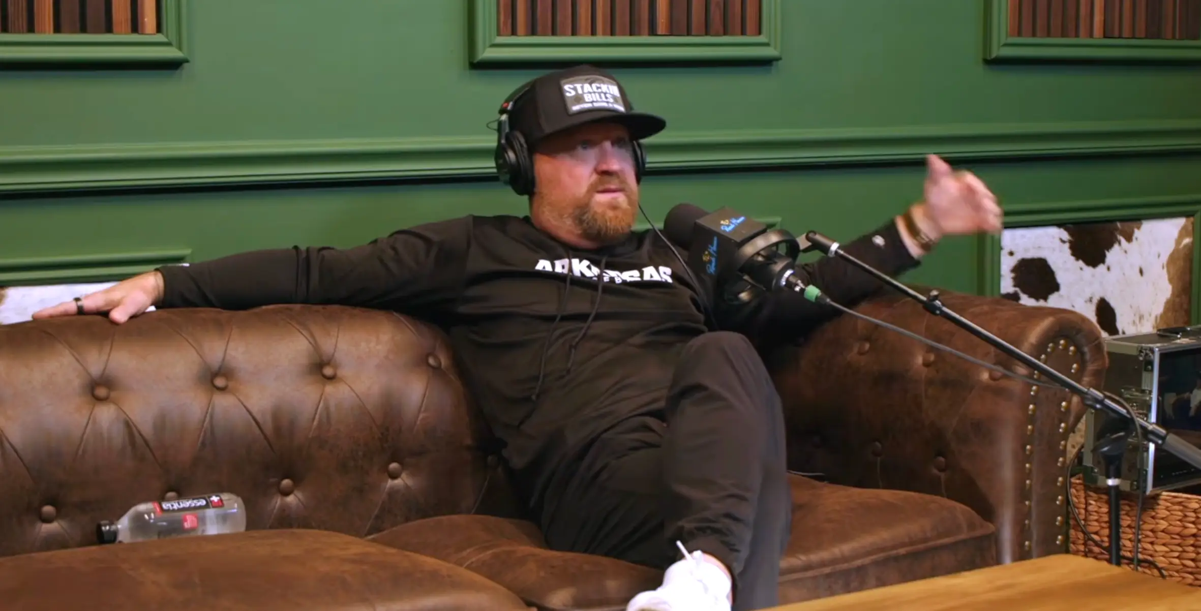 Moore opened up about his recent hospital visit (Tracy Lawrence/YouTube)