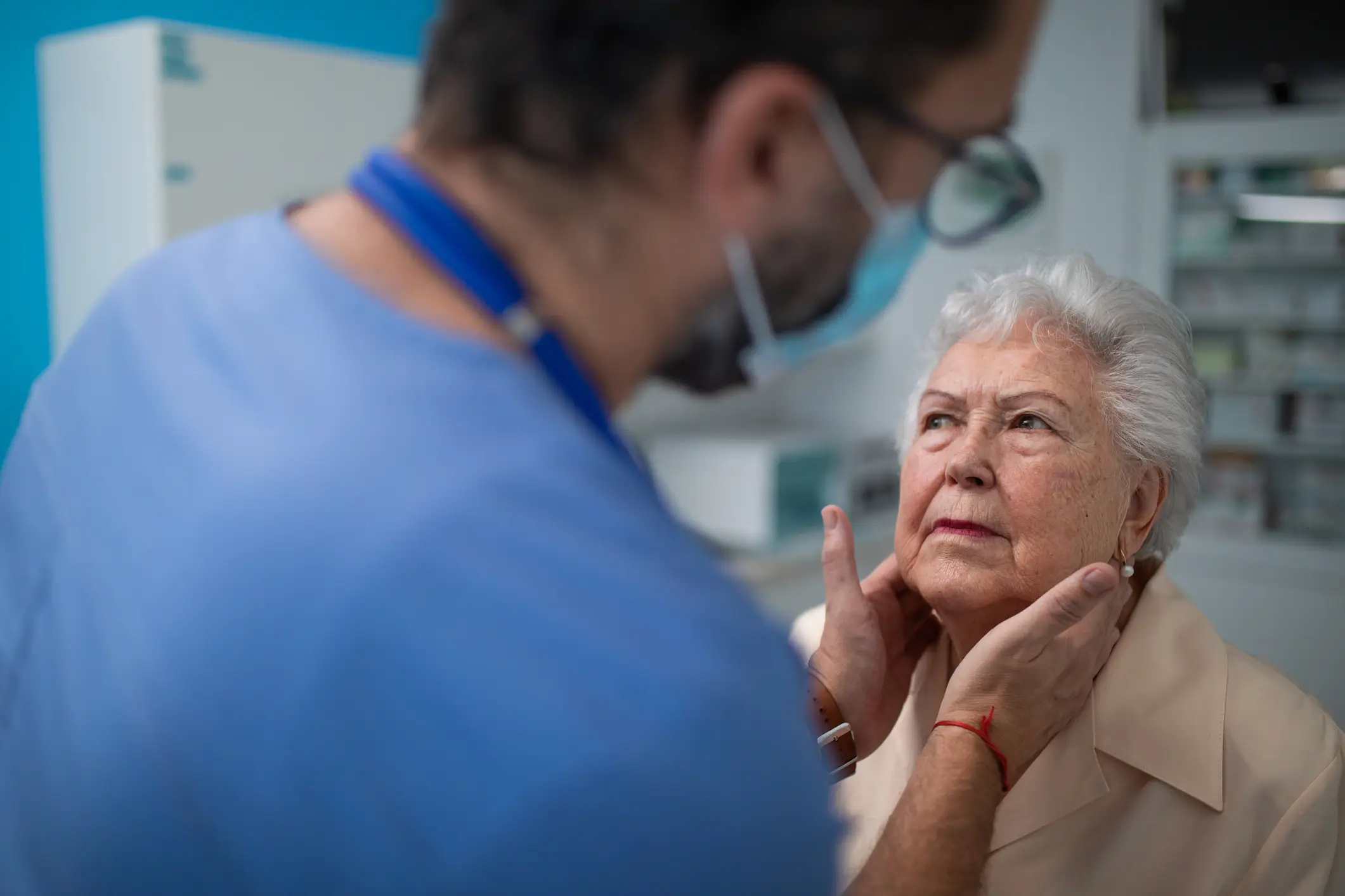 People with American Covid have complained about 'razor blade' throat (Getty Stock Image)
