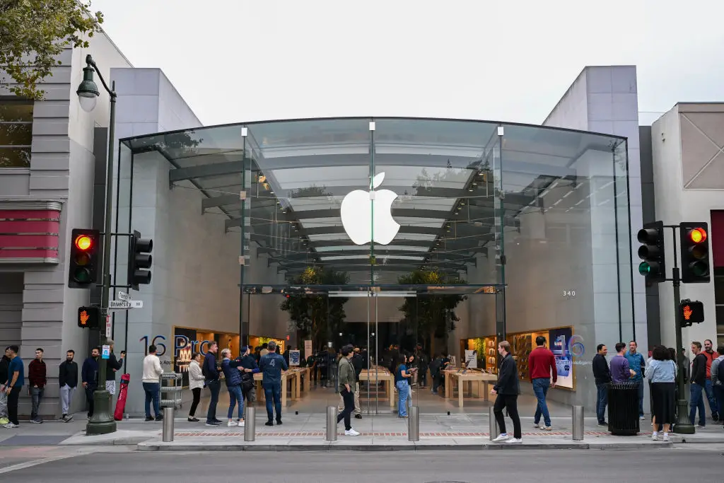The Apple store in Palo Alto, California (Tayfun Coskun/Anadolu via Getty Images)