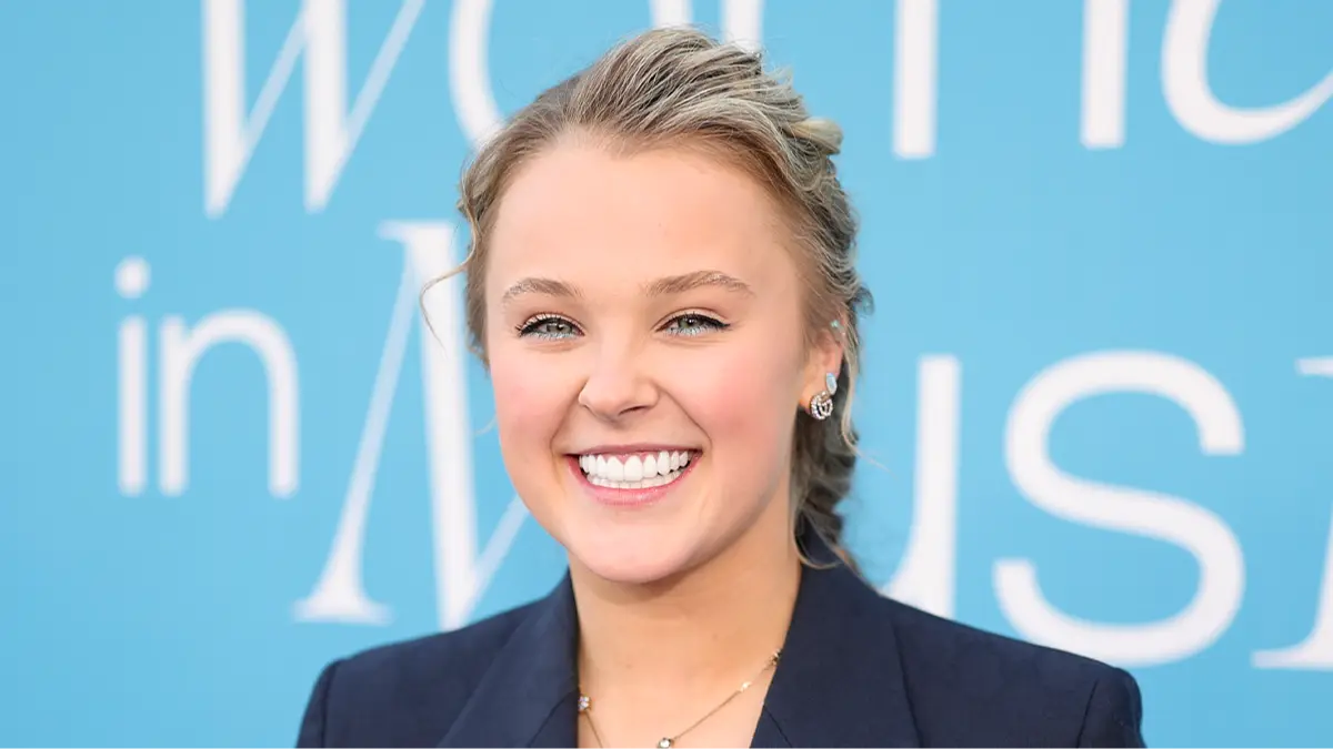 JoJo Siwa discusses truth behind her sexuality after announcing she's 'no longer a lesbian' in Big Brother house