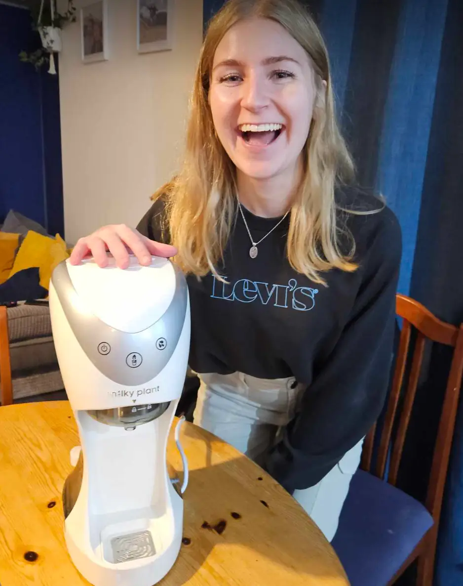 Grab your oats, the Milky Plant is here (UNILAD)