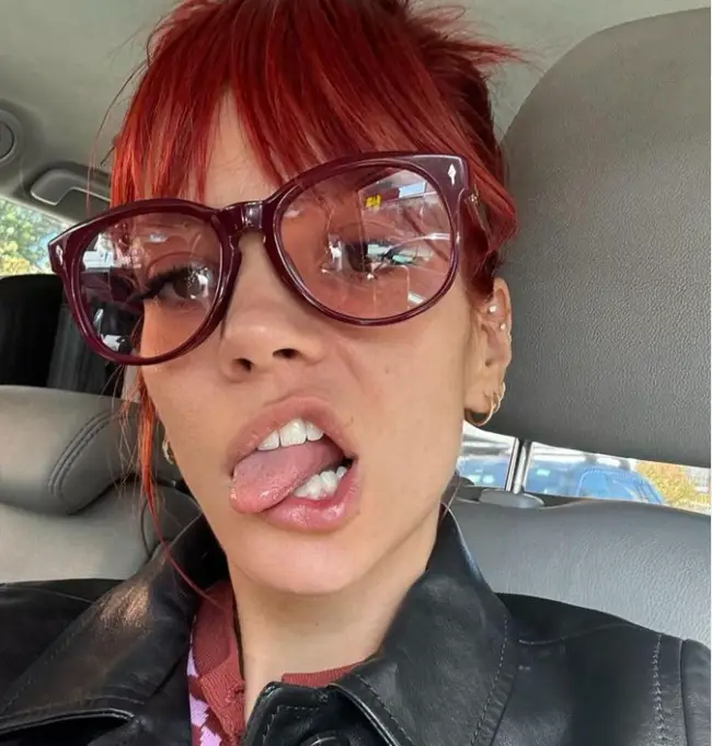 Lily Allen revealed how much she makes from selling feet pictures (Instagram/@lilyallen)