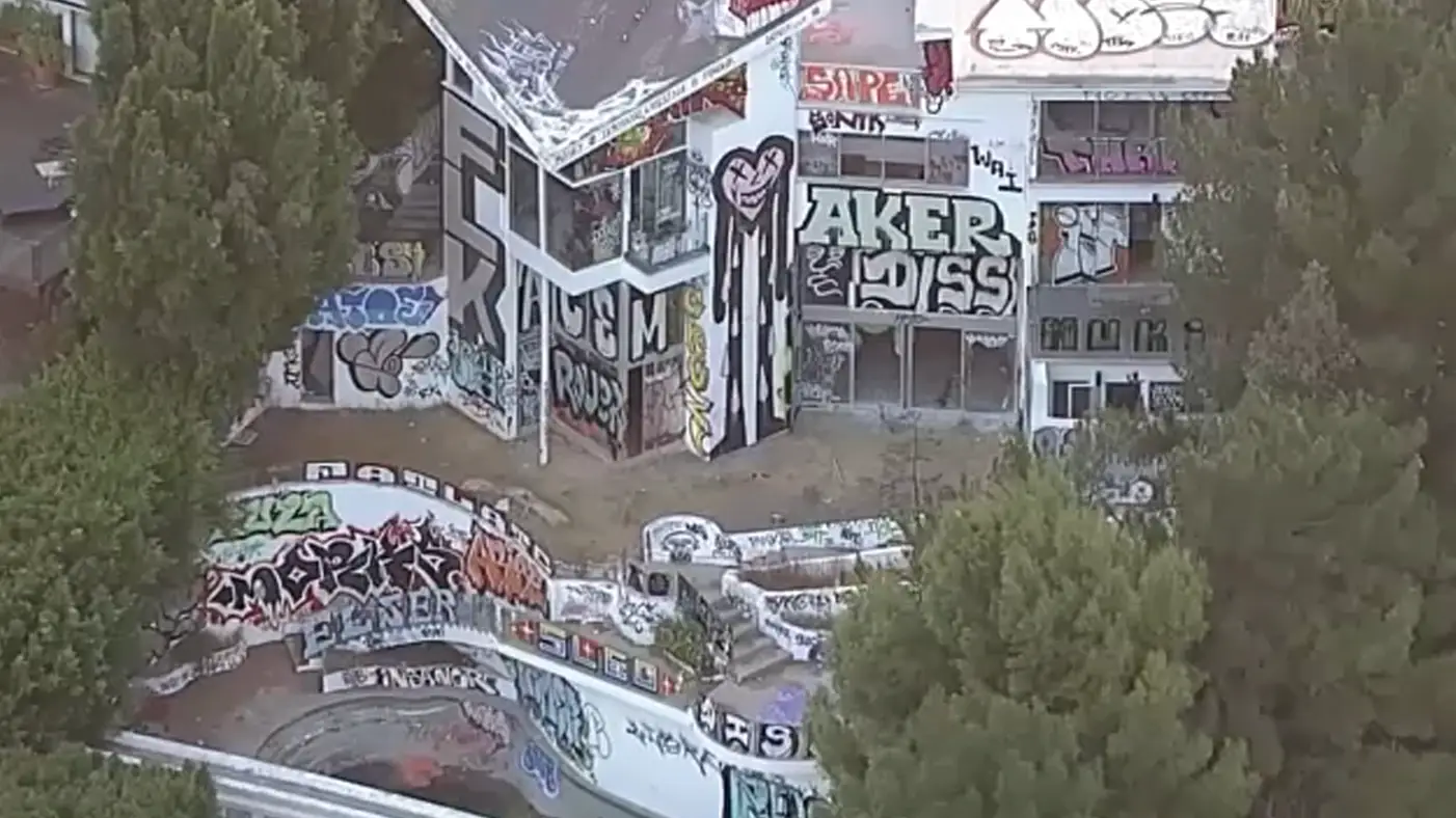 The Hollywood Hills property is said to be worth more than $6 million (6 ABC)