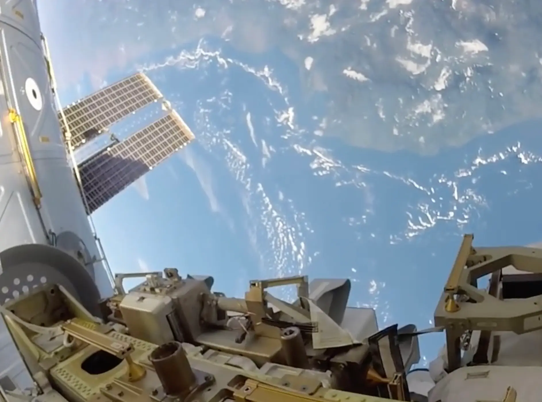 Randy Bresnik filmed incredible footage from space.