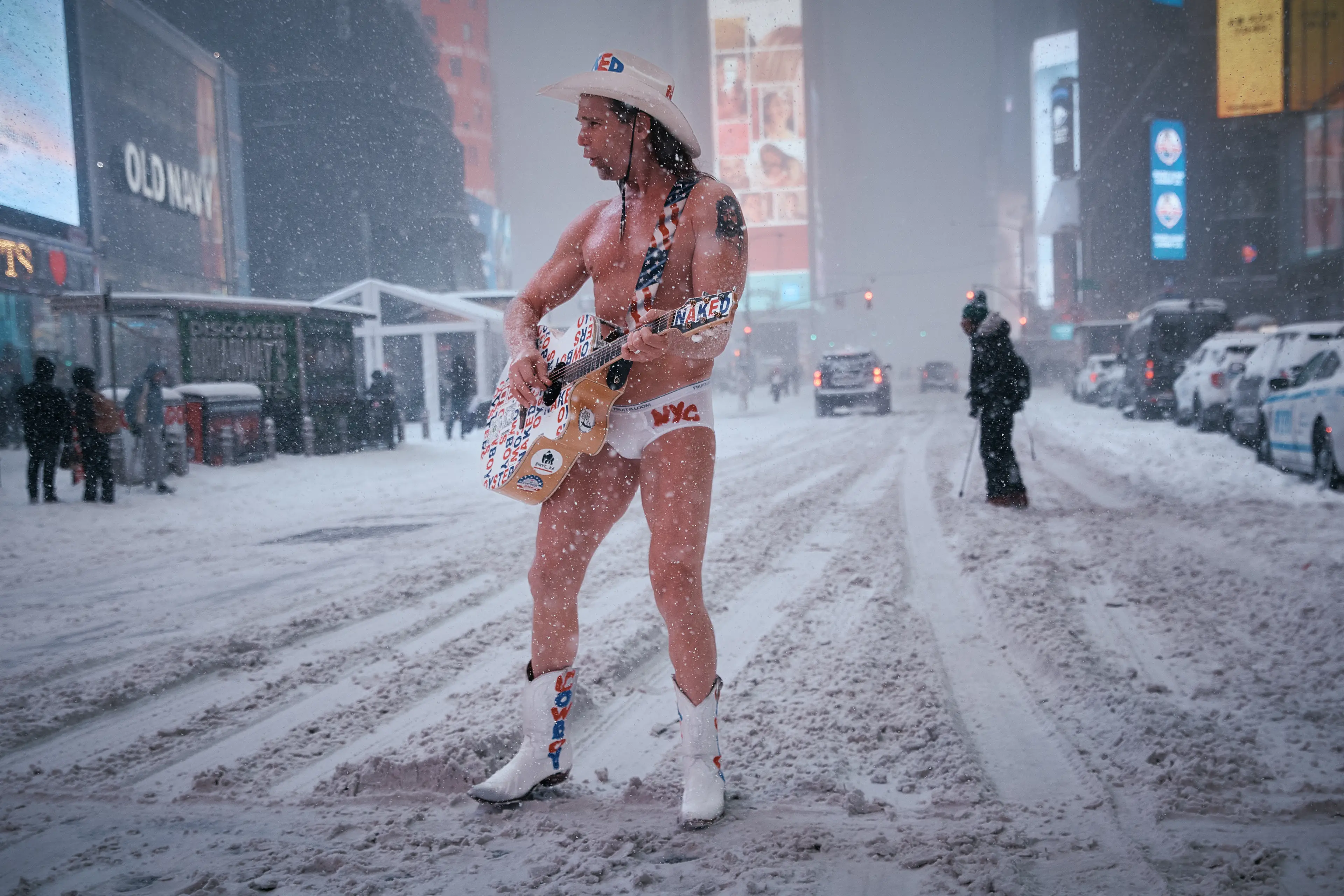 Some people enjoyed the sudden deluge of snow (Andres Kudacki/Getty Images)